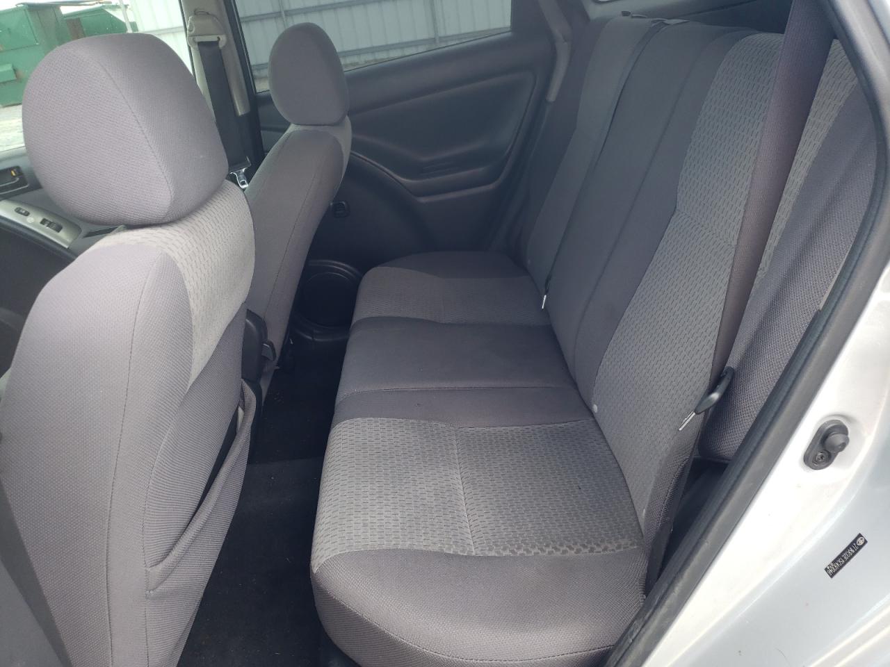 Photo 6 from auction – 2005 TOYOTA MATRIX with VIN 2T1KR32E15C493046