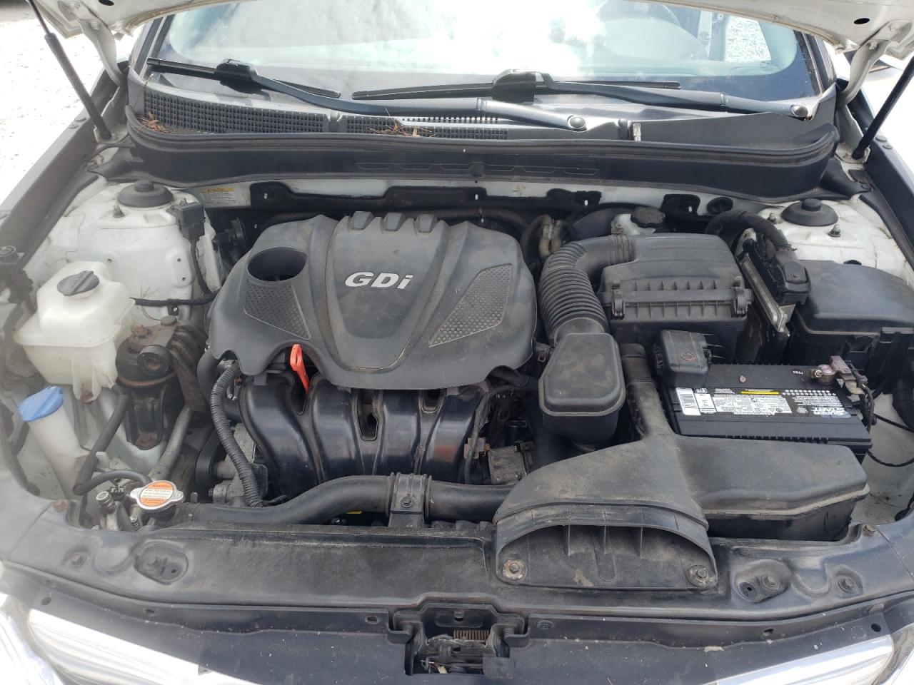 Photo 7 from auction – 2011 HYUNDAI SONATA SE with VIN 5NPEC4AC8BH228427