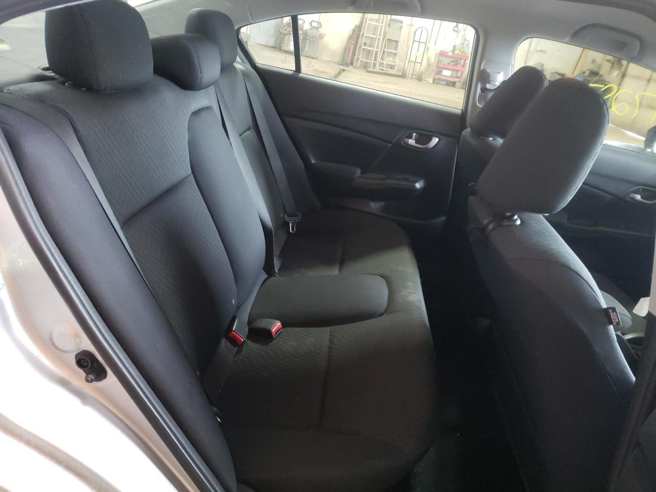 Photo 6 from auction – 2015 HONDA CIVIC SE with VIN 19XFB2F70FE015182