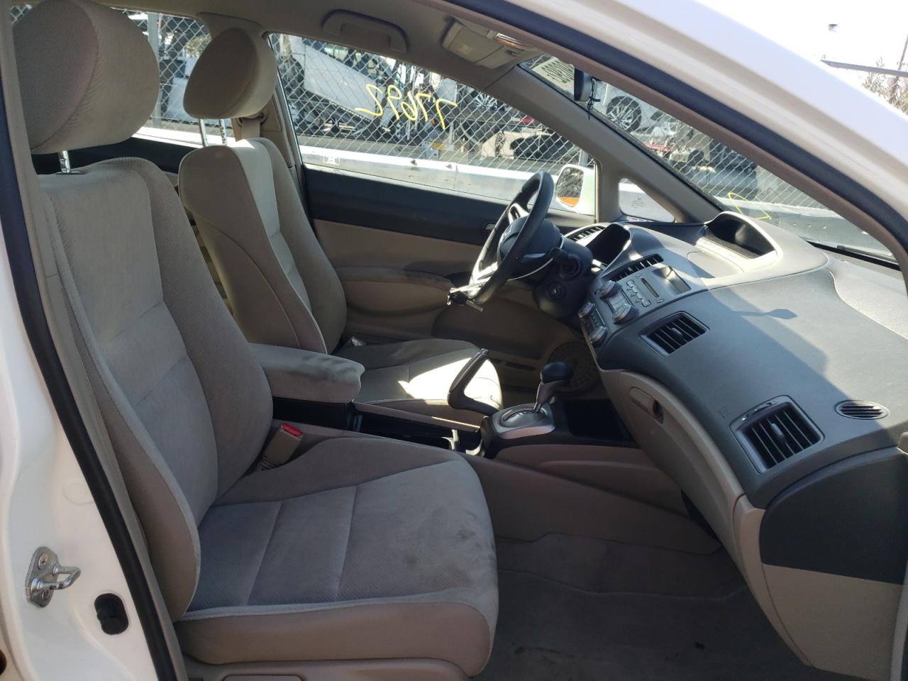 Photo 5 from auction – 2011 HONDA CIVIC LX with VIN 19XFA1F53BE031897