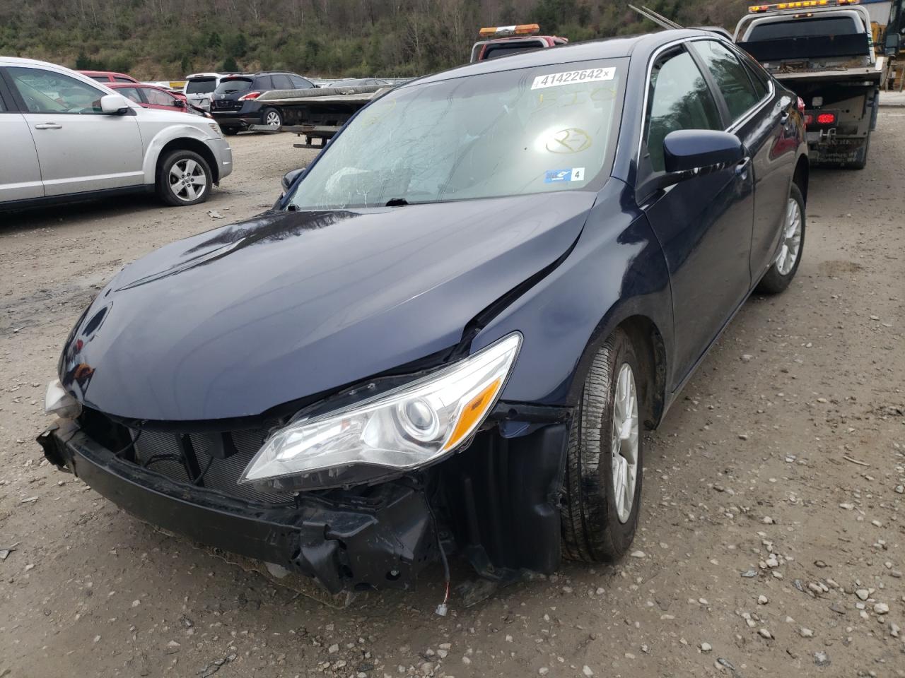 Photo 2 from auction – 2017 TOYOTA CAMRY LE with VIN 4T1BF1FK2HU689559