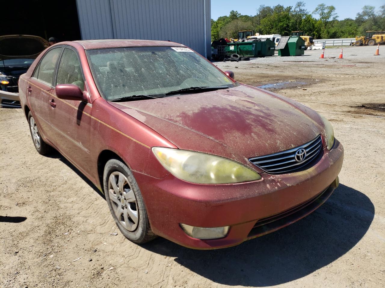 TOYOTA CAMRY LE 2005 with VIN 4T1BE30K95U014116 - Photo from auction