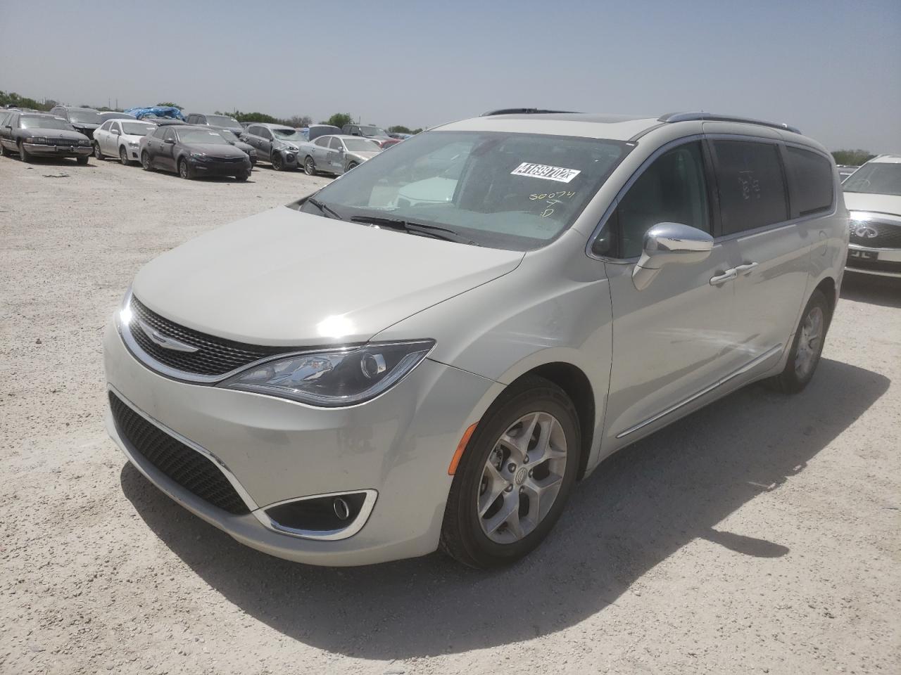 Photo 2 from auction – 2020 CHRYSLER PACIFICA L with VIN 2C4RC1GG5LR187012