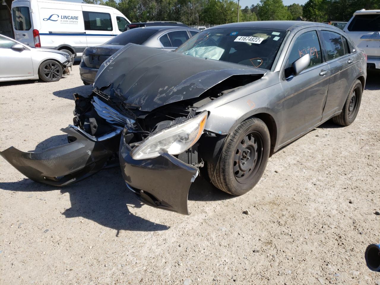 Photo 2 from auction – 2012 CHRYSLER 200 LX with VIN 1C3CCBAB1CN222848