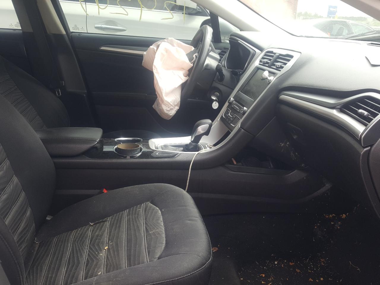 Photo 5 from auction – 2016 FORD FUSION SE with VIN 3FA6P0H72GR379655