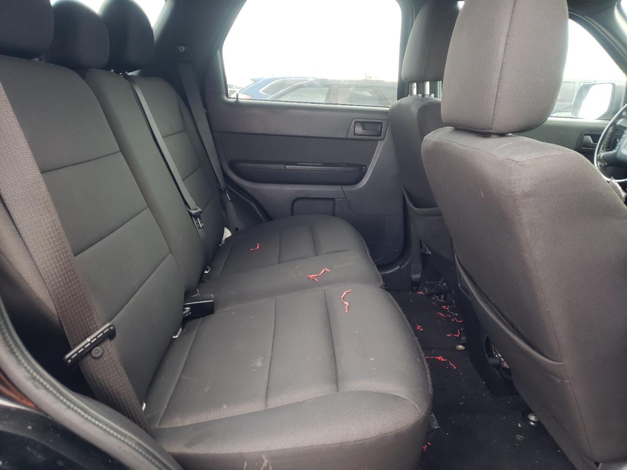 Photo 6 from auction – 2010 FORD ESCAPE XLT with VIN 1FMCU9DG7AKD09365