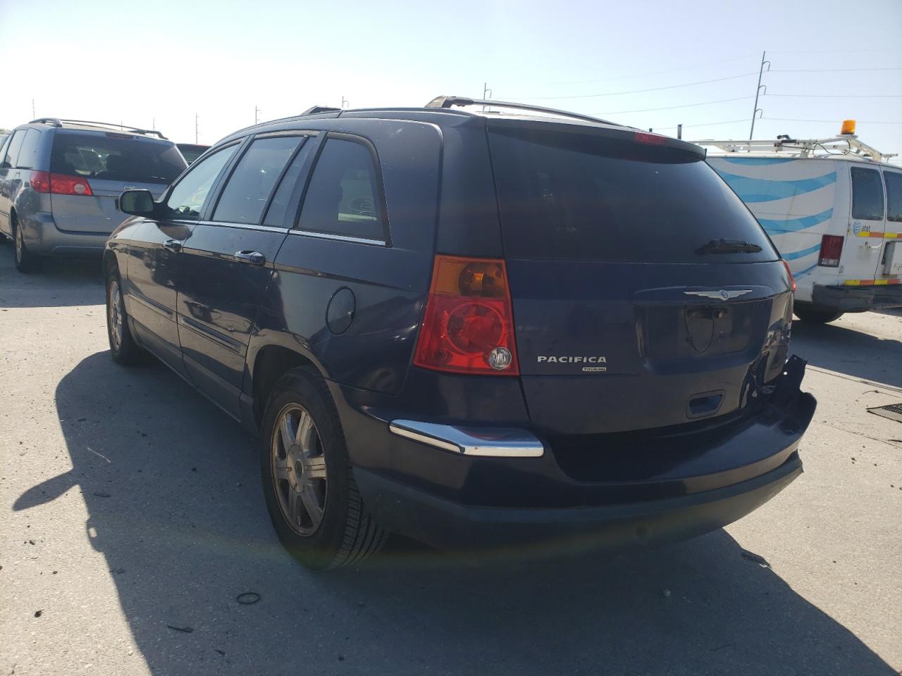 Photo 3 from auction – 2005 CHRYSLER PACIFICA T with VIN 2C4GM68495R568774