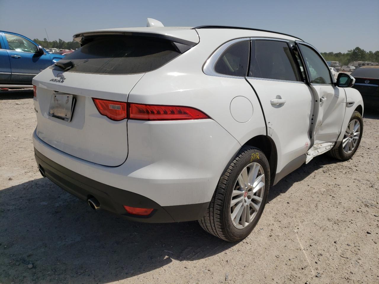 Photo 4 from auction – 2017 JAGUAR F-PACE PRE with VIN SADCK2BV9HA072630