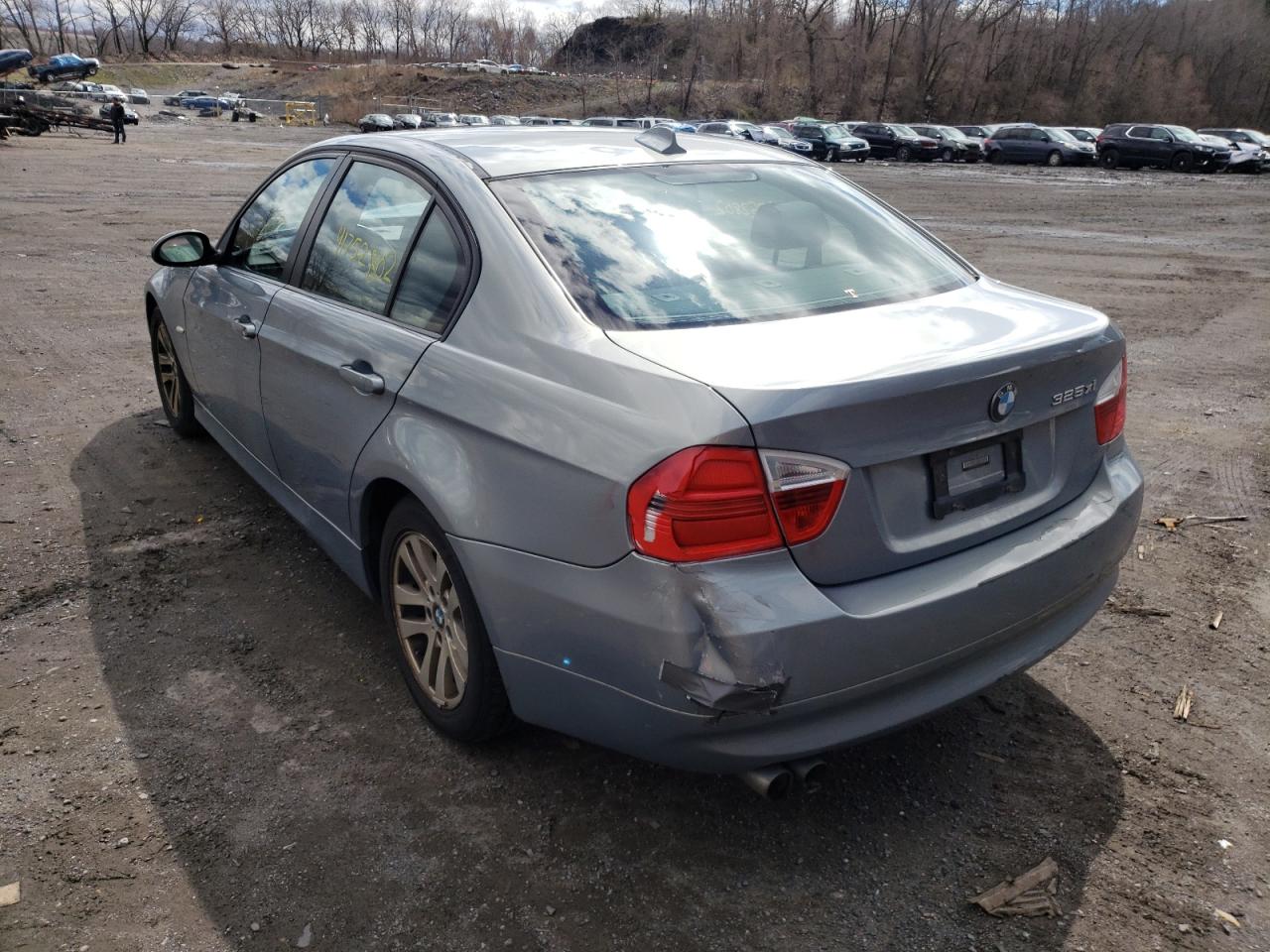 Photo 3 from auction – 2006 BMW 325 XI with VIN WBAVD13536KV02972