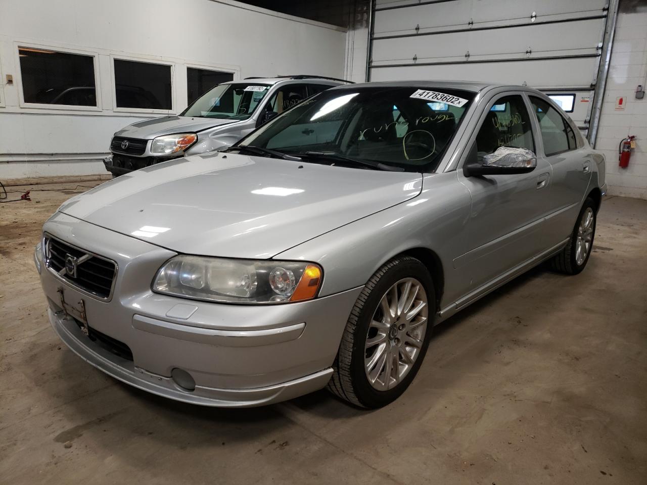 Photo 2 from auction – 2008 VOLVO S60 2.5T with VIN YV1RH592282670063