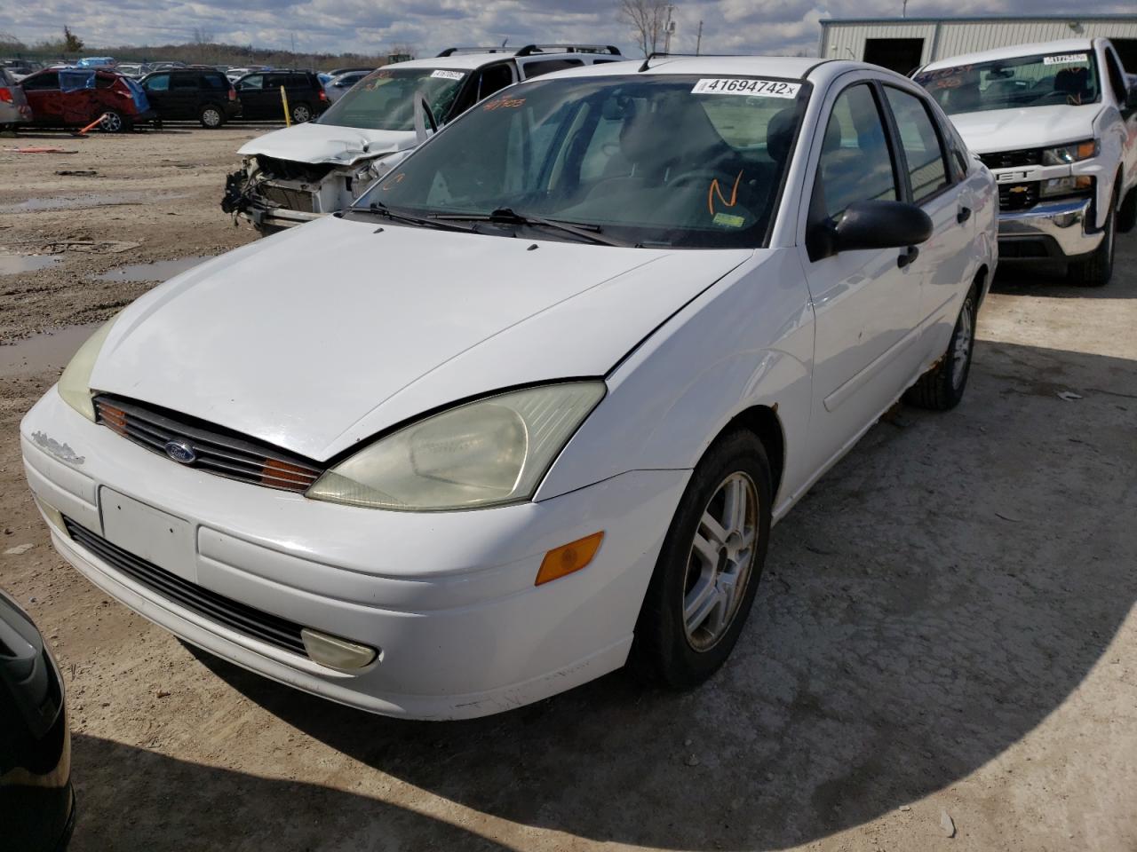 Photo 2 from auction – 2000 FORD FOCUS SE with VIN 1FAFP3432YW417453