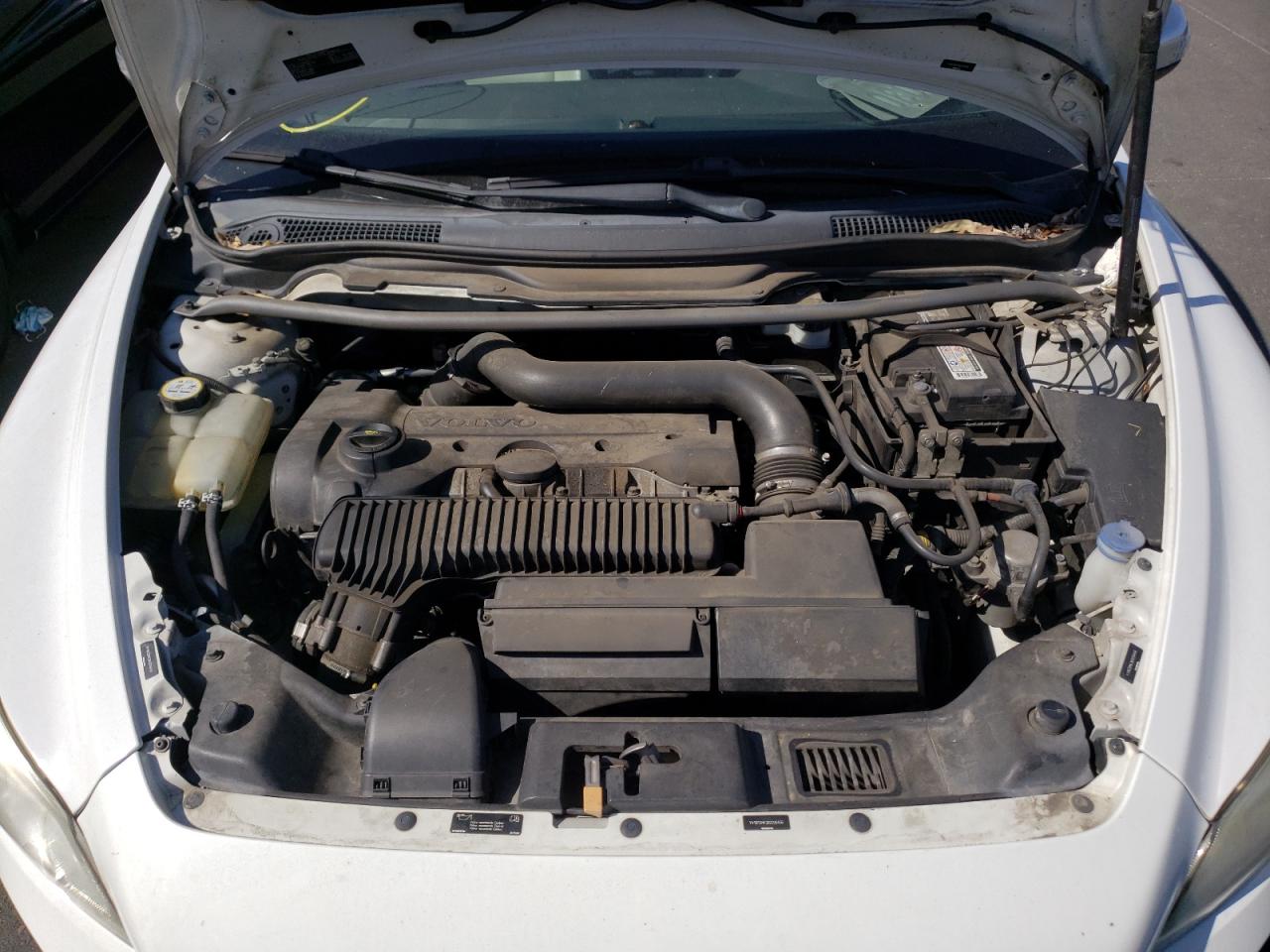 Photo 7 from auction – 2011 VOLVO C30 T5 with VIN YV1672MK3B2209456