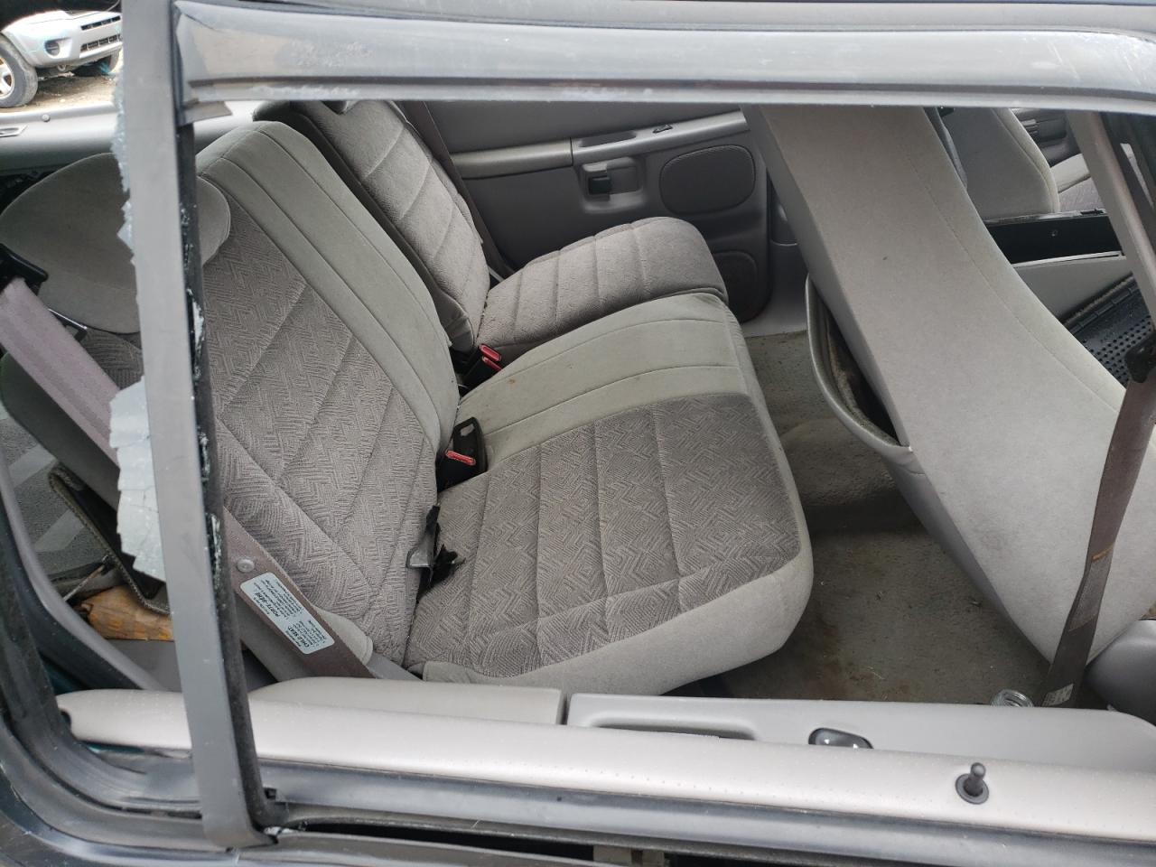 Photo 6 from auction – 1998 FORD EXPLORER with VIN 1FMZU34E4WUC36943