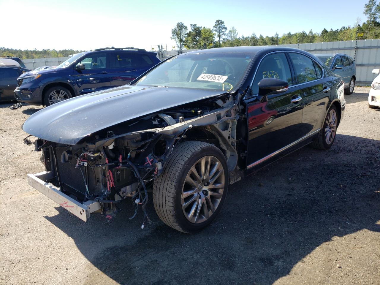 Photo 2 from auction – 2014 LEXUS LS 460 with VIN JTHBL5EF0E5132291