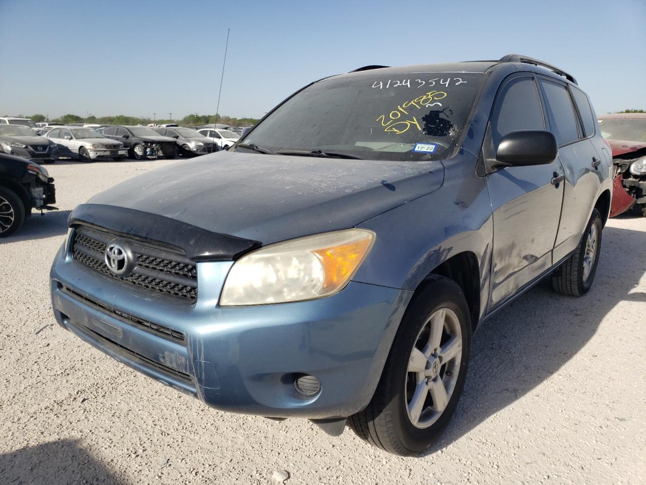 Photo 2 from auction – 2006 TOYOTA RAV4 with VIN JTMBD35V065023325