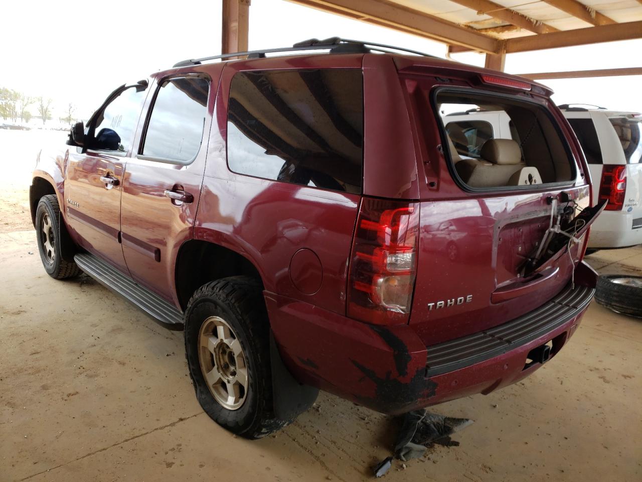 Photo 3 from auction – 2007 CHEVROLET TAHOE with VIN 1GNFC13J37R105589