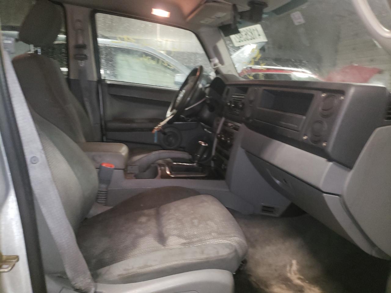 Photo 5 from auction – 2007 JEEP COMMANDER with VIN 1J8HG48K17C643700