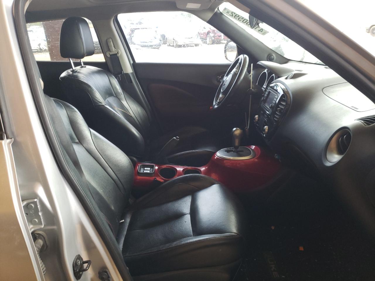 Photo 5 from auction – 2011 NISSAN JUKE S with VIN JN8AF5MR4BT013073