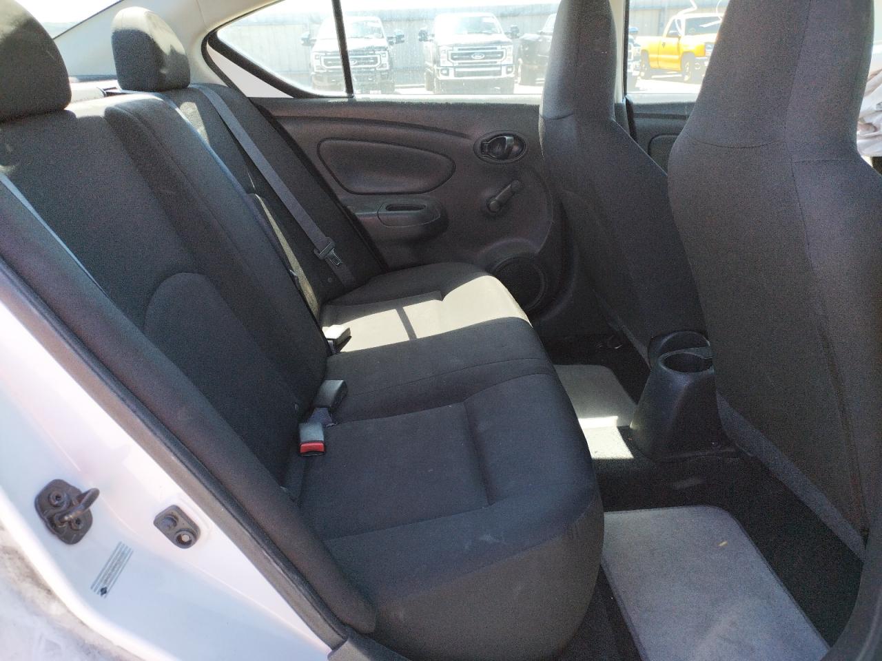 Photo 6 from auction – 2017 NISSAN VERSA S with VIN 3N1CN7AP6HL849330