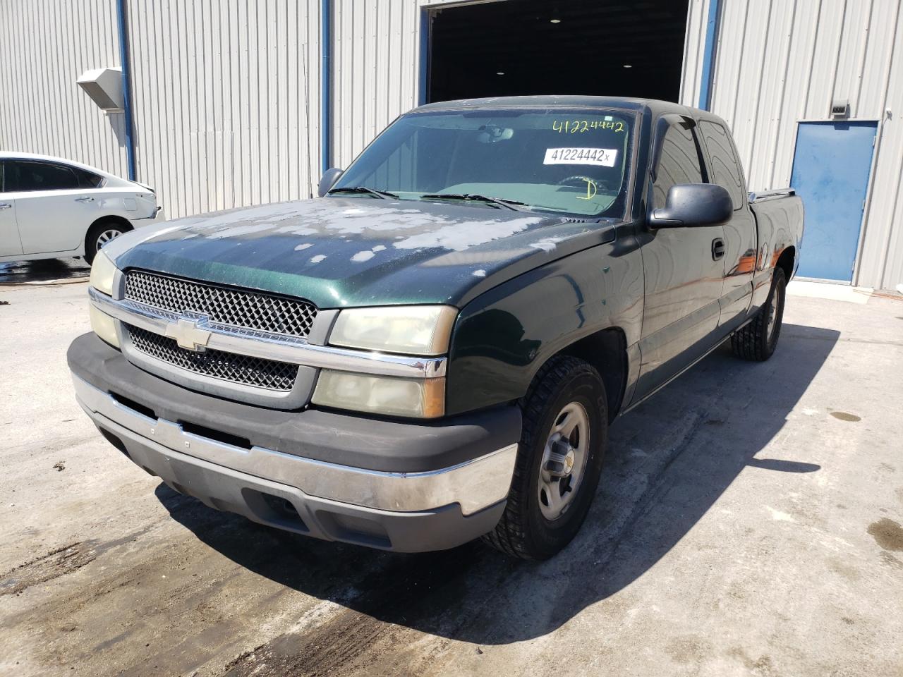 Photo 2 from auction – 2004 CHEVROLET 1500 SILVE with VIN 1GCEC19XX4Z328370