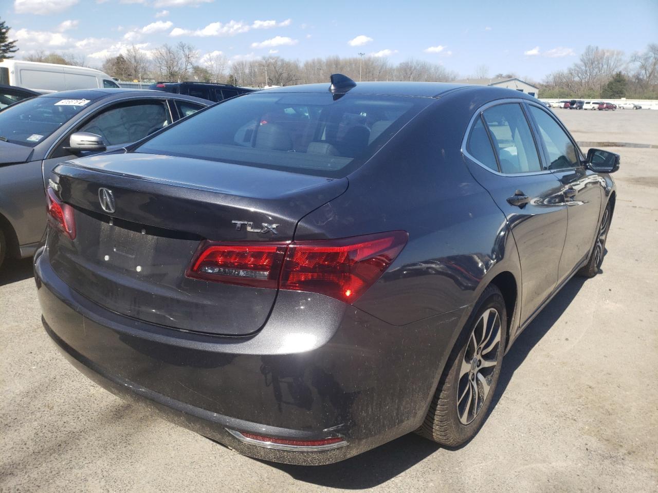 Zdjęcie 4 z aukcji – 2015 ACURA TLX z VIN 19UUB1F35FA016167