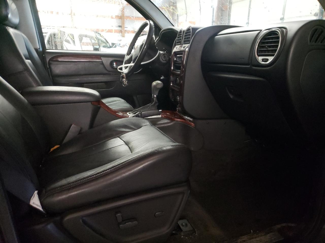 Photo 5 from auction – 2006 GMC ENVOY with VIN 1GKDT13S562267504