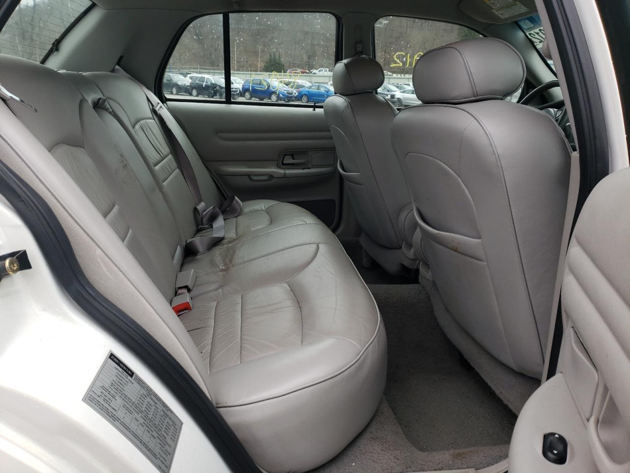 Photo 6 from auction – 2001 FORD CROWN VICT with VIN 2FAFP74W81X163291