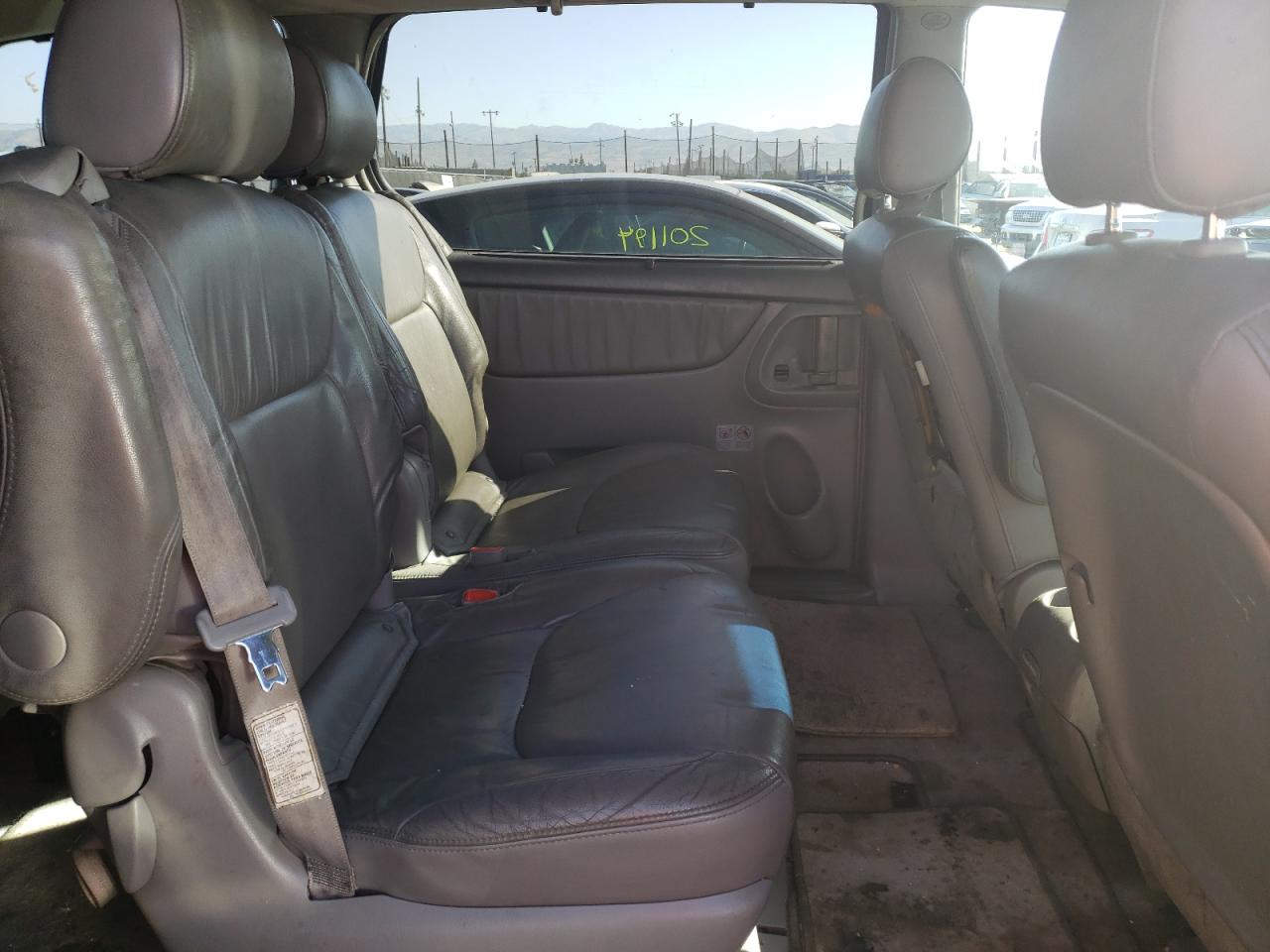 Photo 6 from auction – 2007 TOYOTA SIENNA XLE with VIN 5TDZK22C97S086002