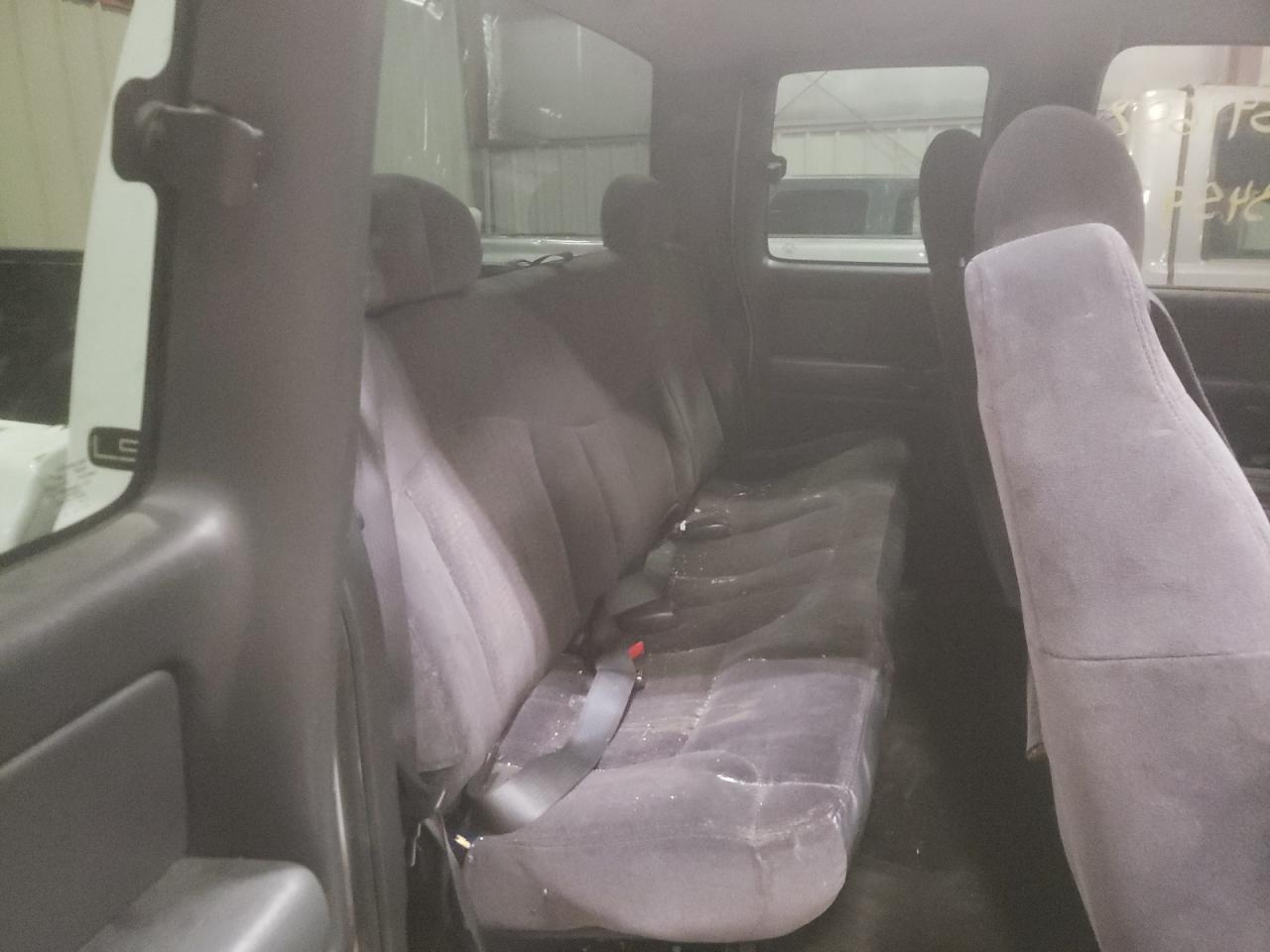 Photo 6 from auction – 2001 CHEVROLET SILVERADO with VIN 1GCHC29U21E172627