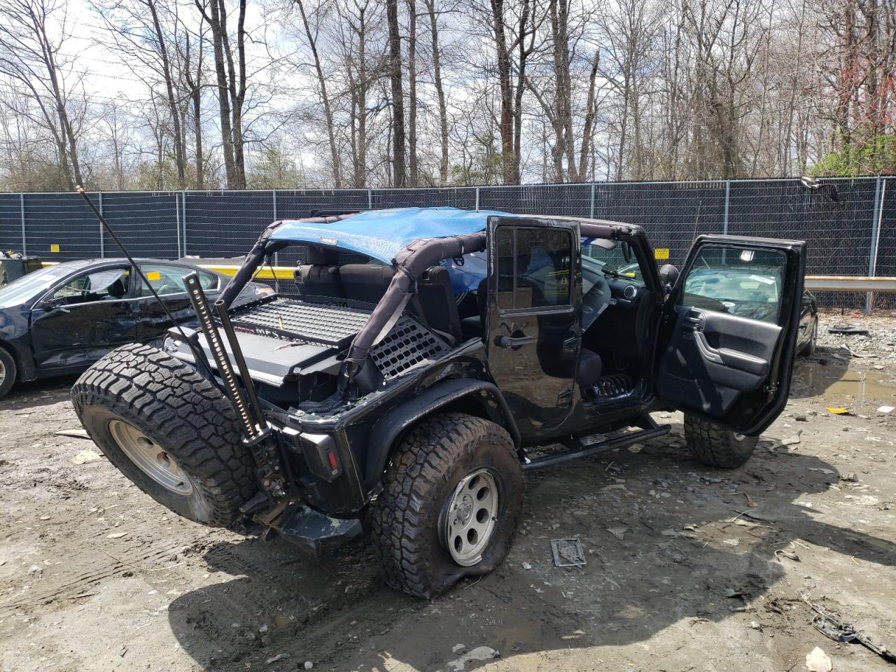 Photo 4 from auction – 2016 JEEP WRANGLER U with VIN 1C4BJWFG8GL258112