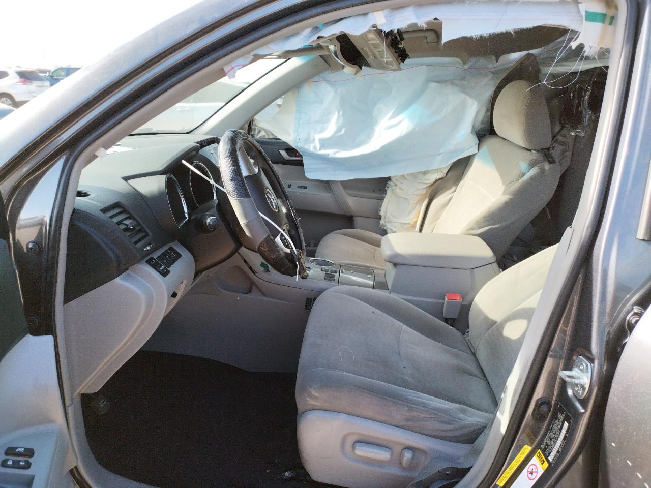 Photo 5 from auction – 2013 TOYOTA HIGHLANDER with VIN 5TDZA3EH9DS045705