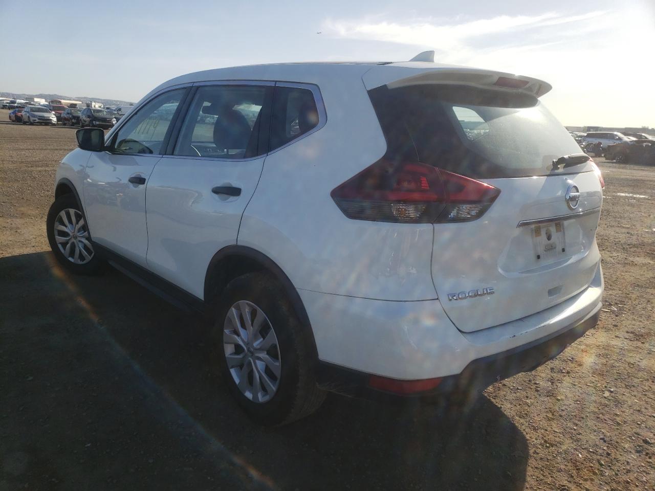 Photo 3 from auction – 2020 NISSAN ROGUE S with VIN KNMAT2MT2LP528808