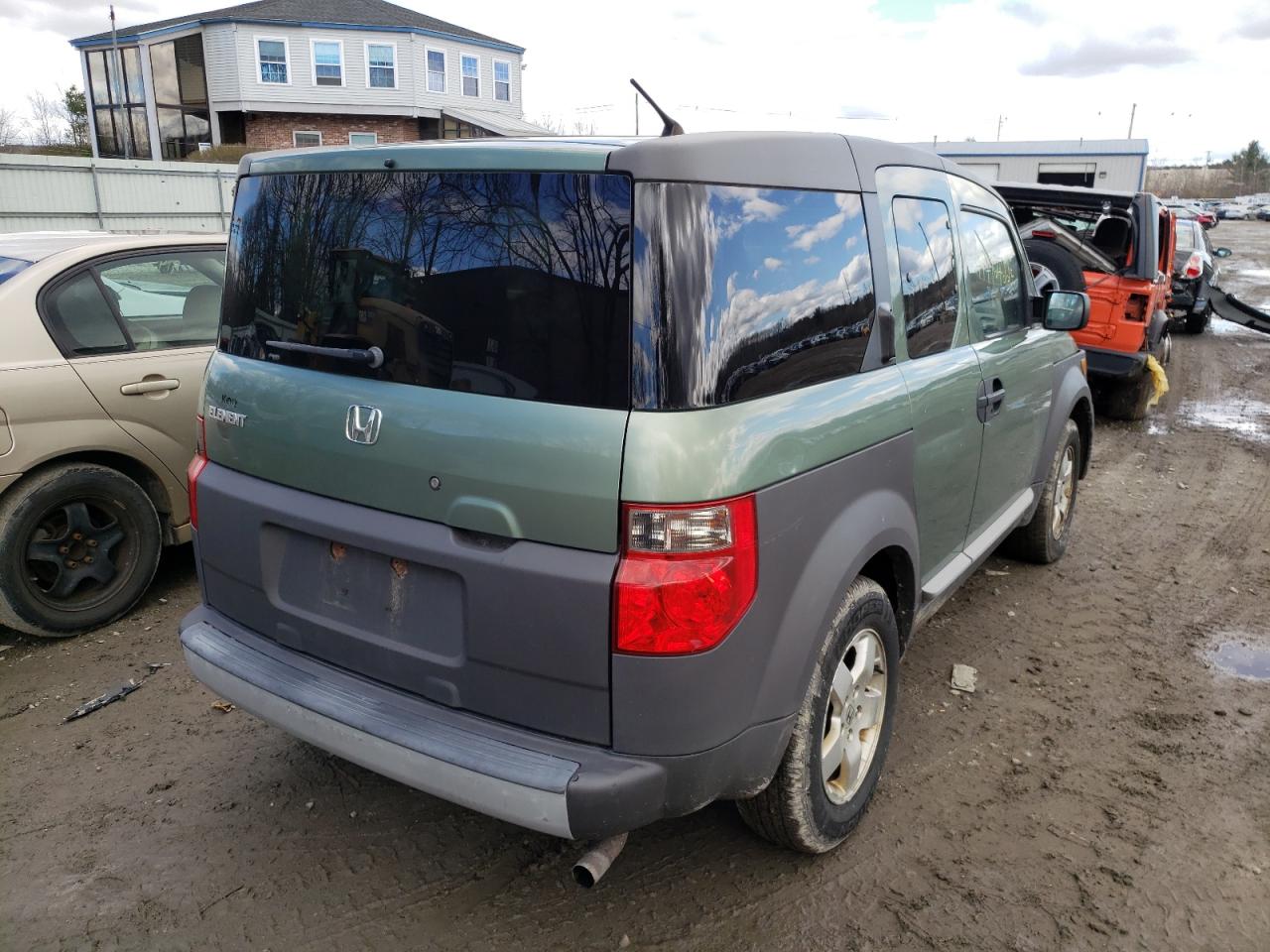 Photo 4 from auction – 2004 HONDA ELEMENT EX with VIN 5J6YH28674L027873