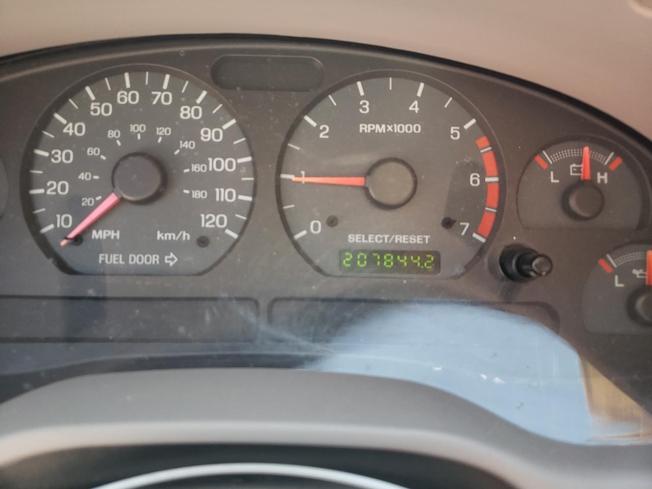 Photo 8 from auction – 2003 FORD MUSTANG with VIN 1FAFP40403F371277