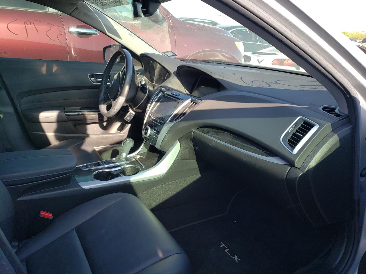 Photo 5 from auction – 2020 ACURA TLX with VIN 19UUB1F39LA013722