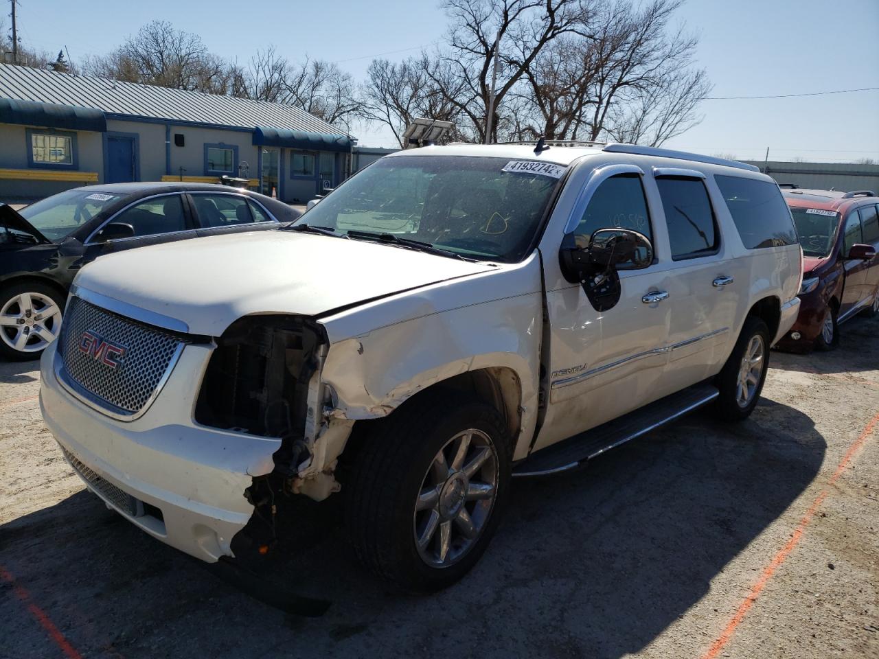 Photo 2 from auction – 2010 GMC YUKON XL D with VIN 1GKUKMEF8AR274404