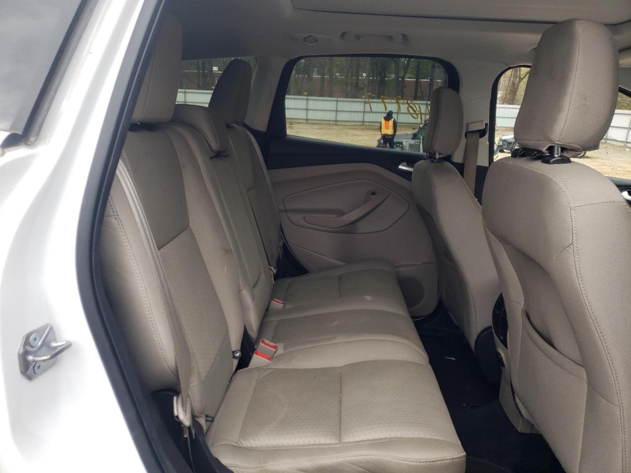 Photo 6 from auction – 2018 FORD ESCAPE SE with VIN 1FMCU0GD1JUC10784