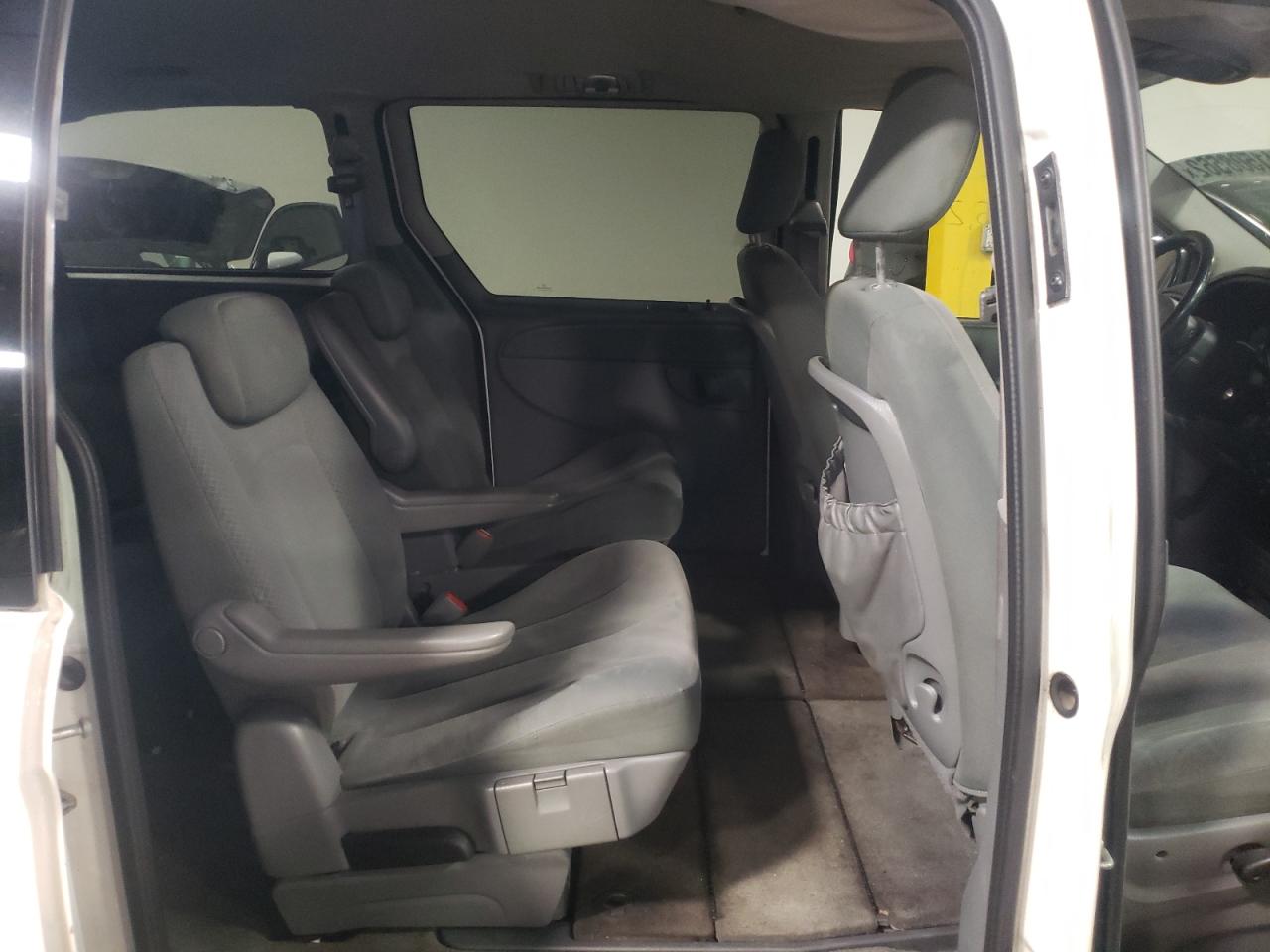 Photo 6 from auction – 2007 DODGE GRAND CARA with VIN 2D4GP44L87R303598