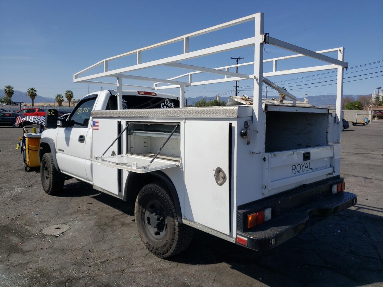 Photo 3 from auction – 2002 CHEVROLET SILVERADO with VIN 1GBHC24U52E105243