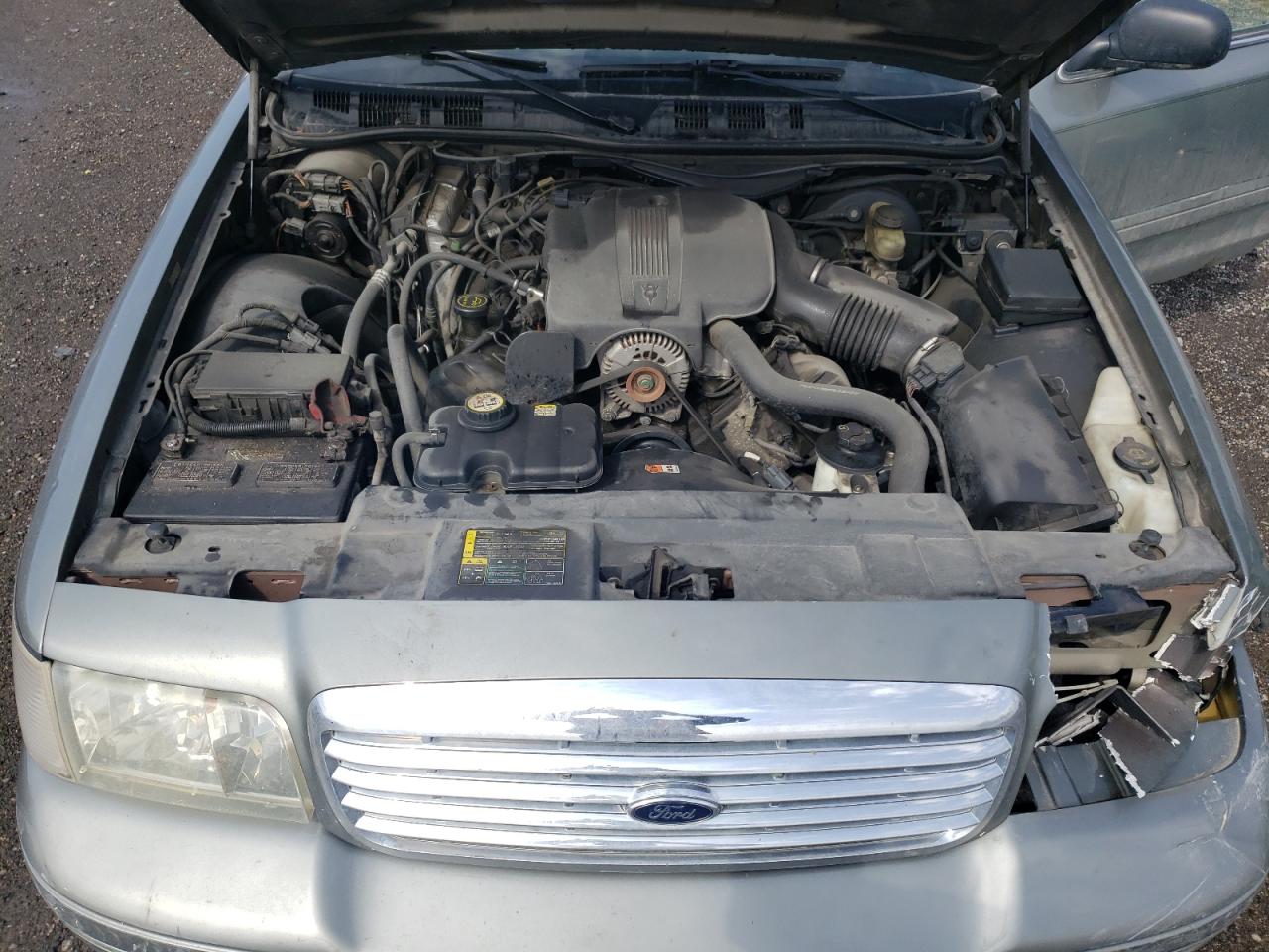 Photo 7 from auction – 2004 FORD CROWN VICT with VIN 2FAFP74W54X174222