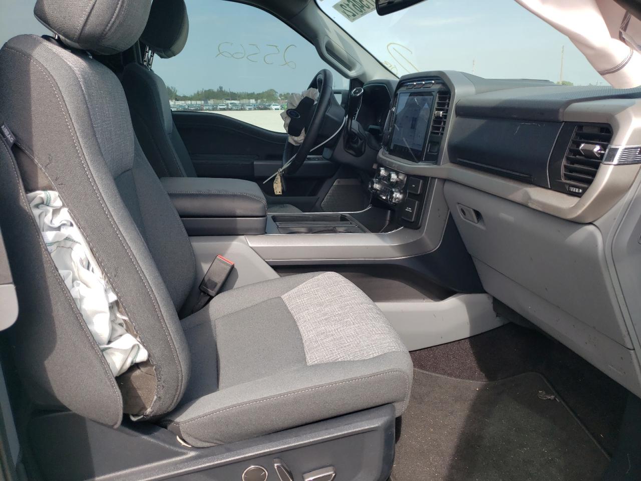 Photo 5 from auction – 2021 FORD F150 SUPER with VIN 1FTEX1C50MKD64556