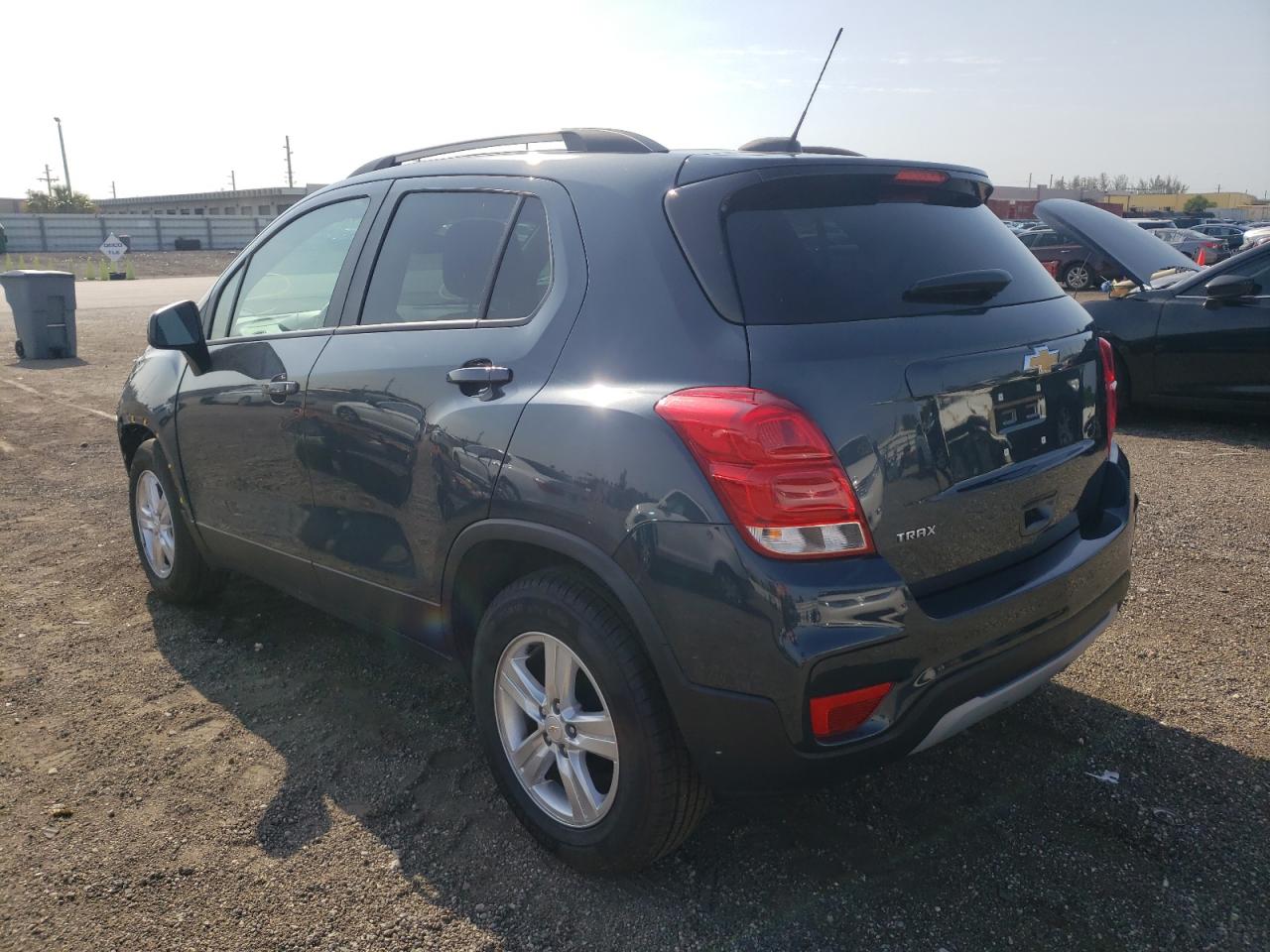 Photo 3 from auction – 2021 CHEVROLET TRAX 1LT with VIN KL7CJLSB2MB327243