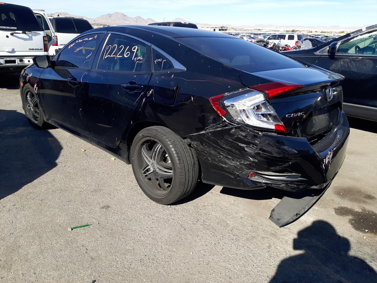 Photo 15 from auction – 2017 HONDA CIVIC LX with VIN 19XFC2F52HE032547