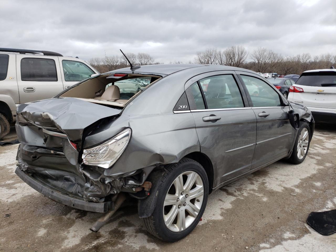 Photo 4 from auction – 2013 CHRYSLER 200 TOURIN with VIN 1C3CCBBB8DN704331