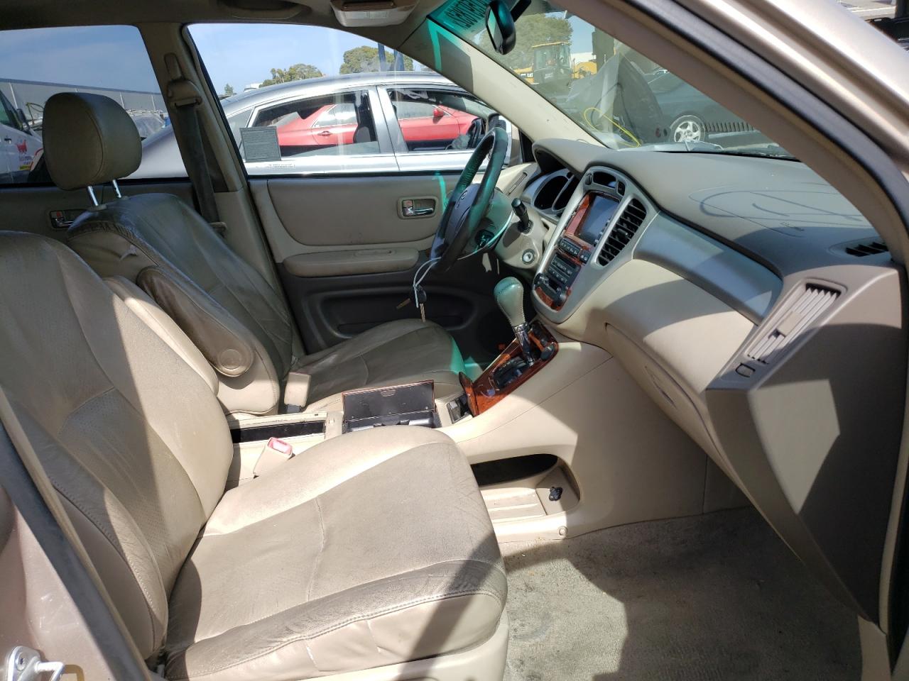 Photo 5 from auction – 2006 TOYOTA HIGHLANDER with VIN JTEDP21A060104394