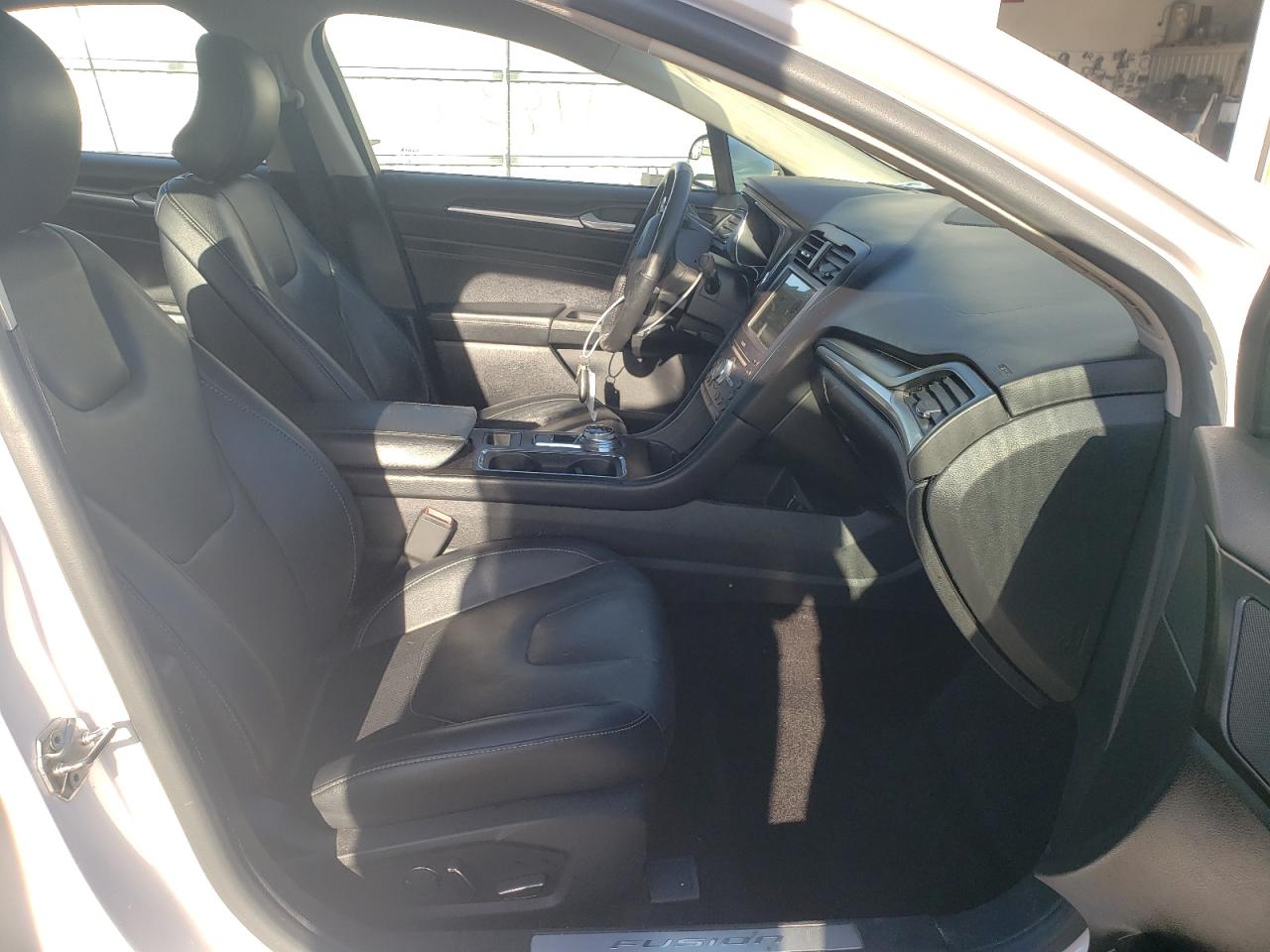Photo 5 from auction – 2017 FORD FUSION TIT with VIN 3FA6P0K91HR410695