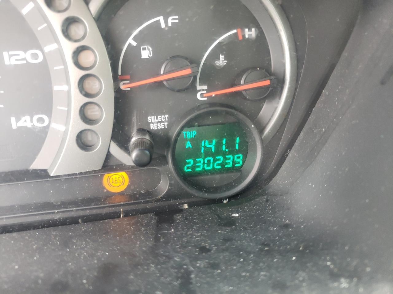 Photo 8 from auction – 2004 HONDA PILOT EXL with VIN 2HKYF18574H622790