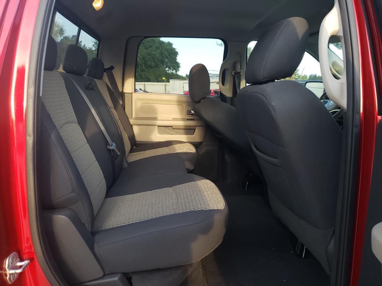 Zdjęcie 6 z aukcji – 2010 DODGE RAM 1500 z VIN 1D7RV1CT4AS211427
