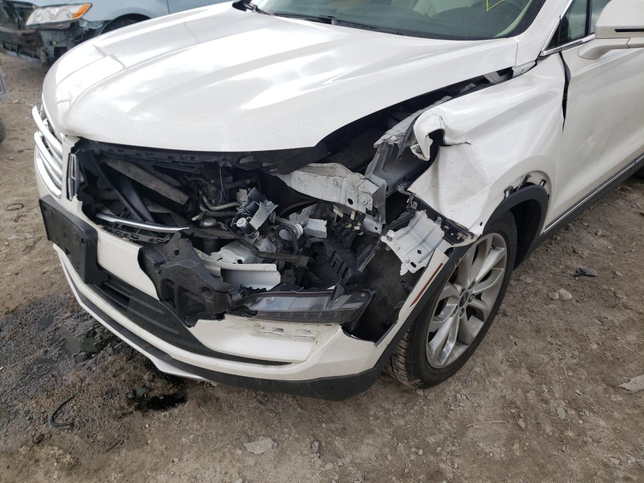 Photo 9 from auction – 2015 LINCOLN MKC with VIN 5LMCJ1A96FUJ23339