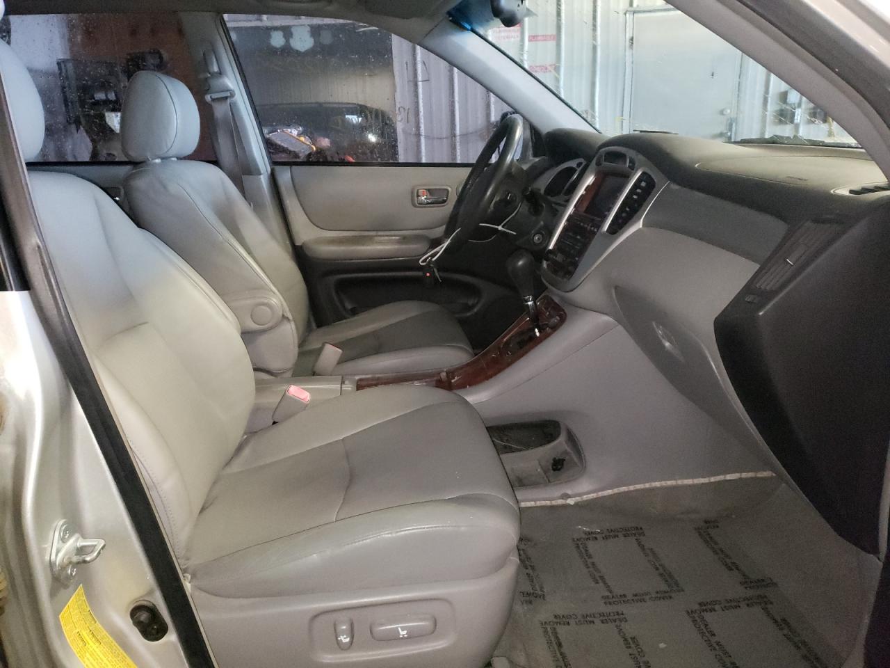 Photo 5 from auction – 2006 TOYOTA HIGHLANDER with VIN JTEEW21AX60030697